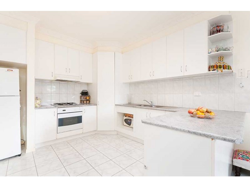 35 Rostron Way, Roxburgh Park VIC 3064