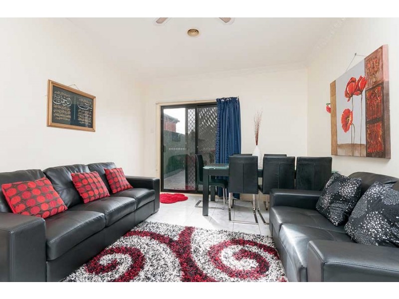35 Rostron Way, Roxburgh Park VIC 3064