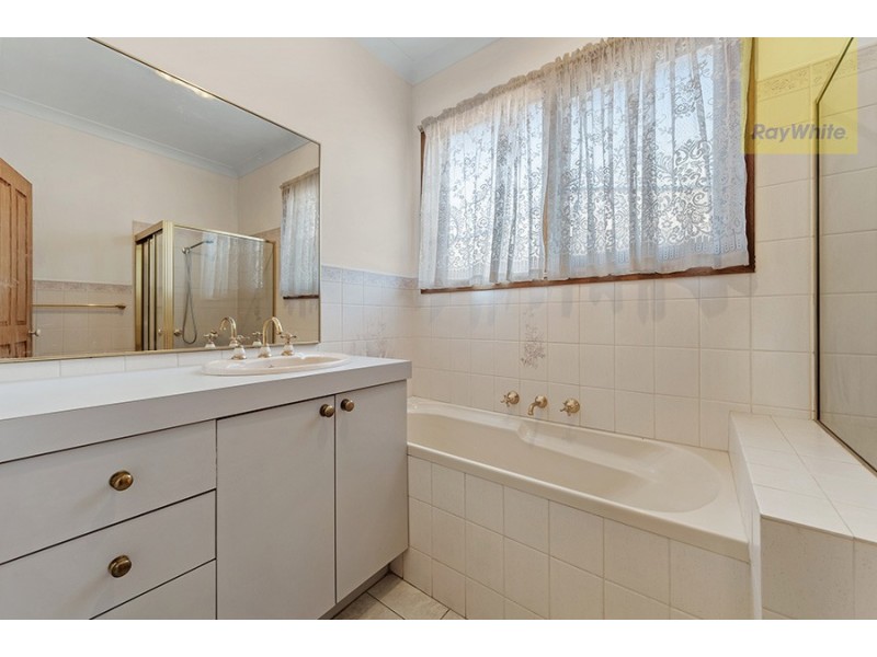 9 Moffat Court, Greenvale VIC 3059