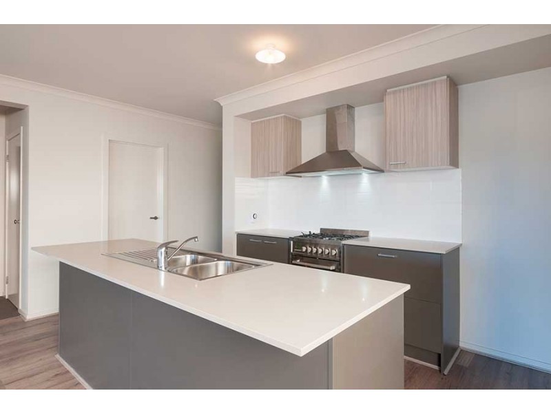22 Primavera Way, Mickleham VIC 3064