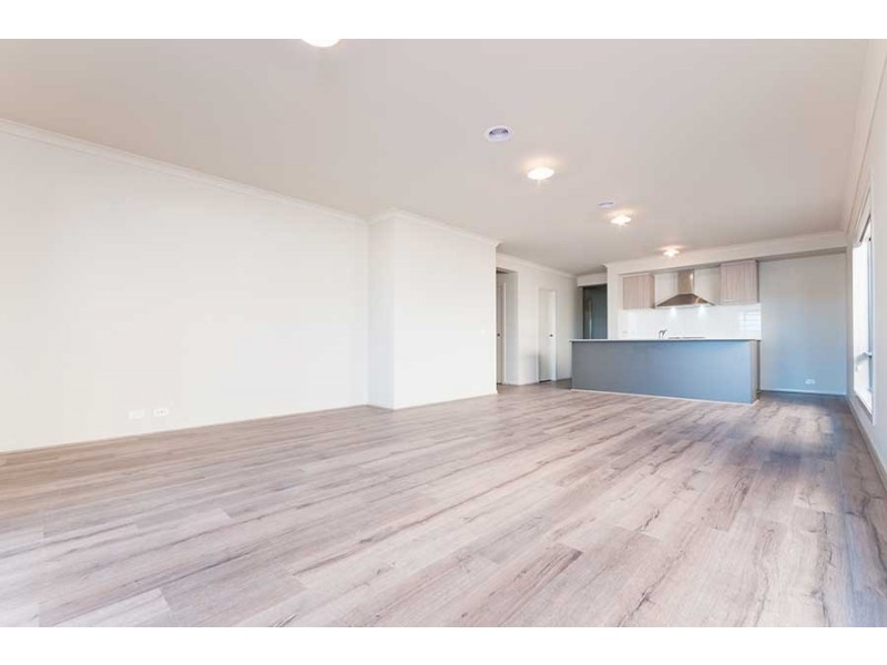 22 Primavera Way, Mickleham VIC 3064