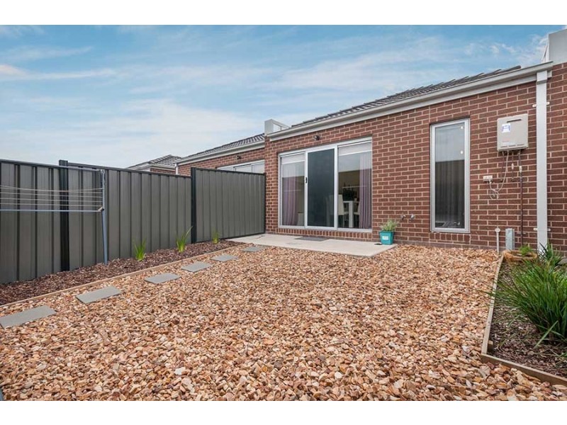 5 Hadley Lane, Craigieburn VIC 3064