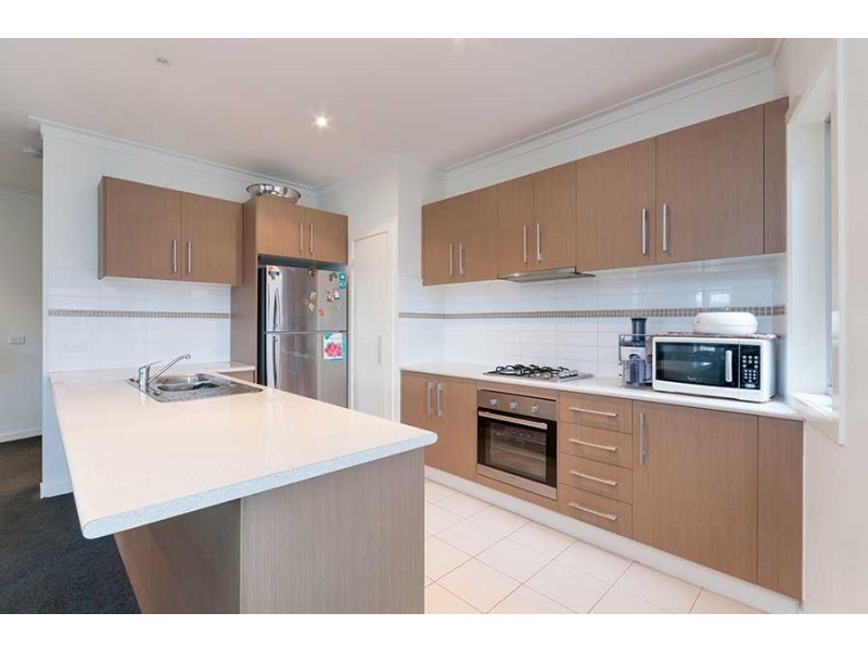 8 Burrora Way, Craigieburn VIC 3064