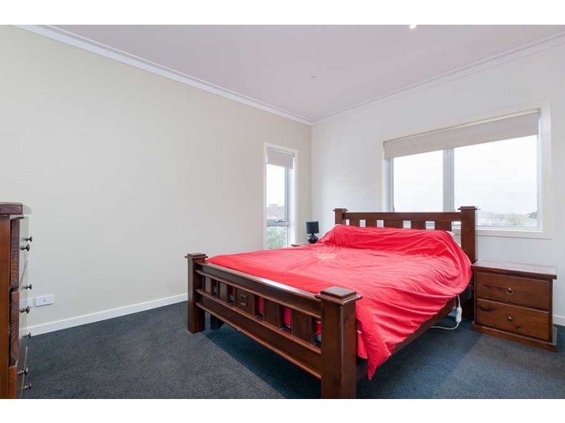 8 Burrora Way, Craigieburn VIC 3064