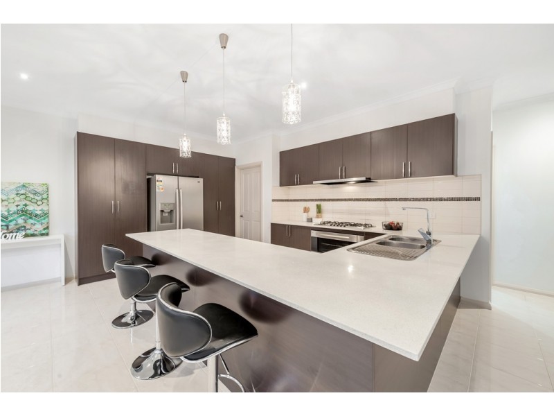 31 Thorngrove Avenue, Craigieburn VIC 3064