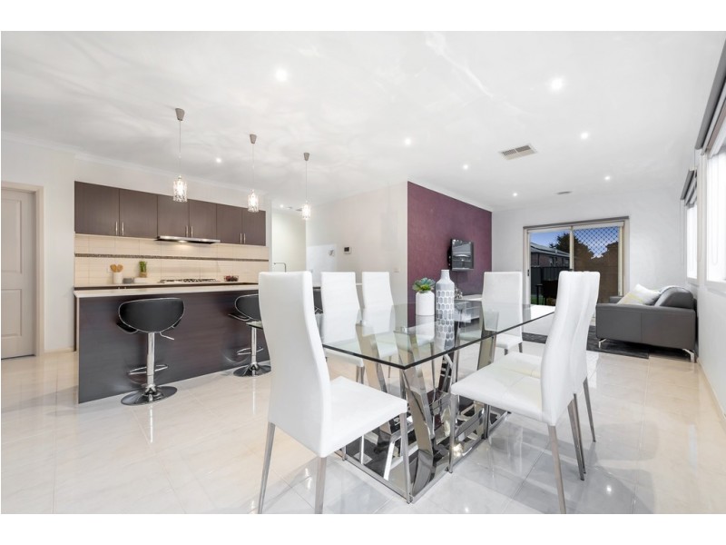 31 Thorngrove Avenue, Craigieburn VIC 3064