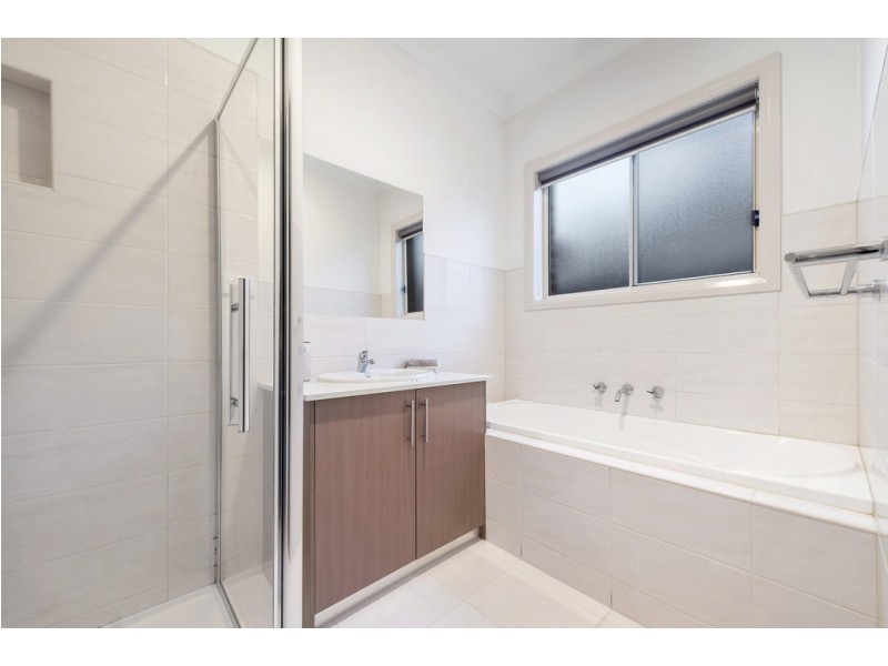 31 Thorngrove Avenue, Craigieburn VIC 3064