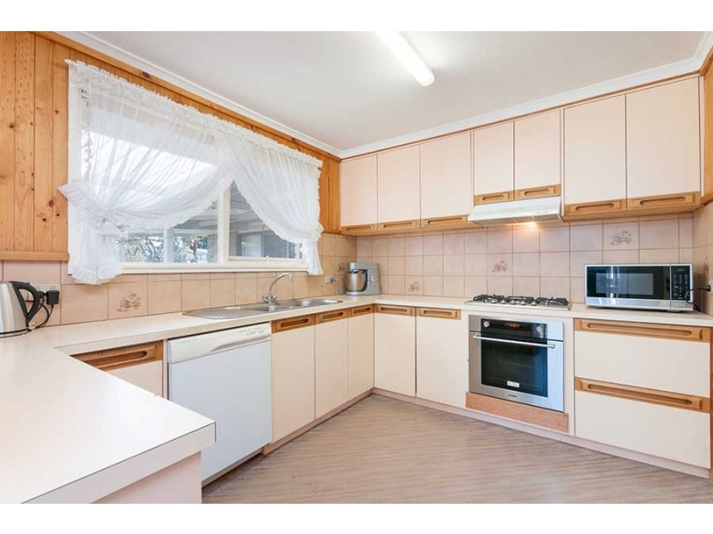 24 Milburn Place, Craigieburn VIC 3064