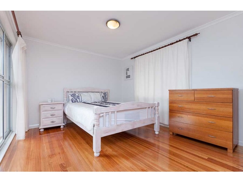 42 Field Street, Craigieburn VIC 3064