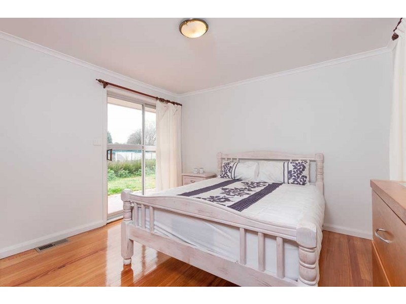 42 Field Street, Craigieburn VIC 3064