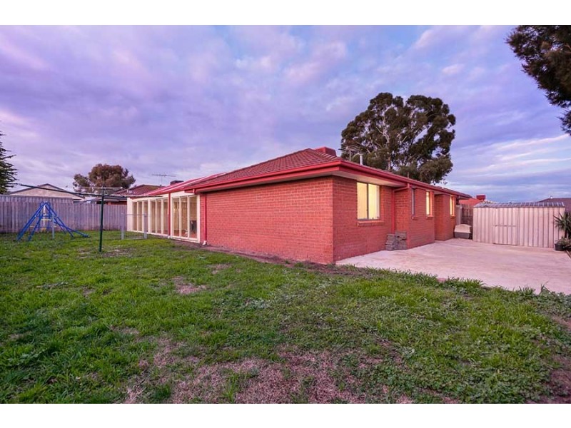 7 Exmouth Road, Craigieburn VIC 3064