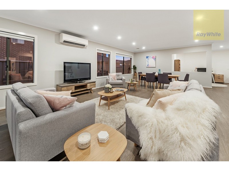 18 Baronial Way, Craigieburn VIC 3064