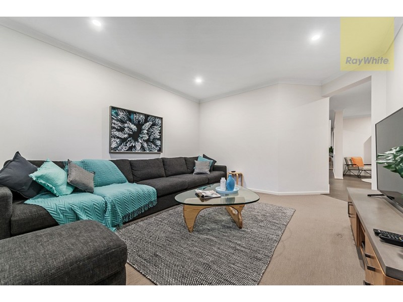 18 Baronial Way, Craigieburn VIC 3064