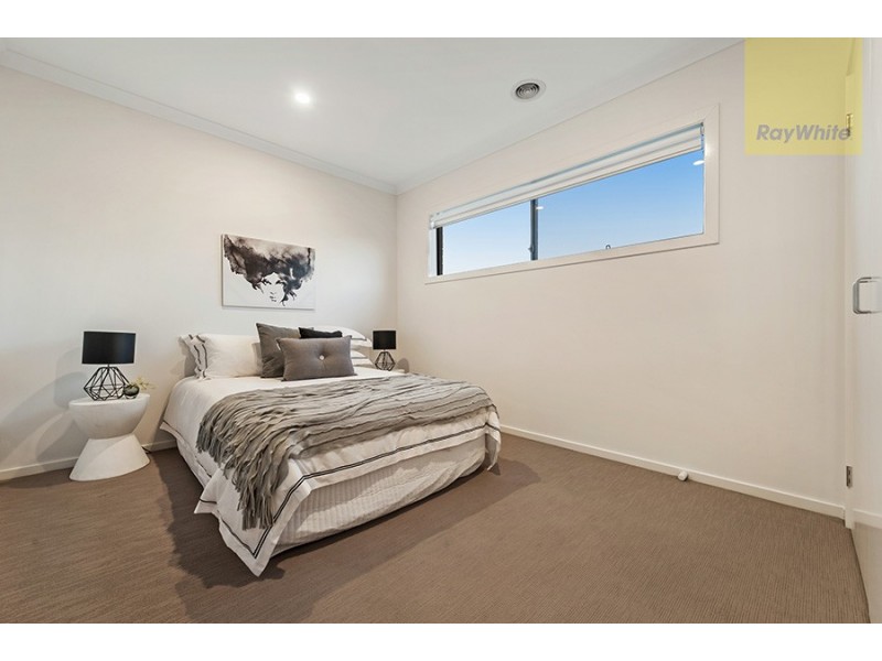 18 Baronial Way, Craigieburn VIC 3064