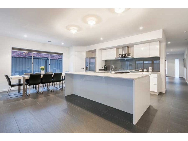 36 Spirited Circuit, Craigieburn VIC 3064