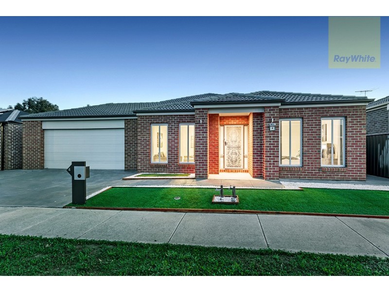 4 Redheugh Street, Craigieburn VIC 3064