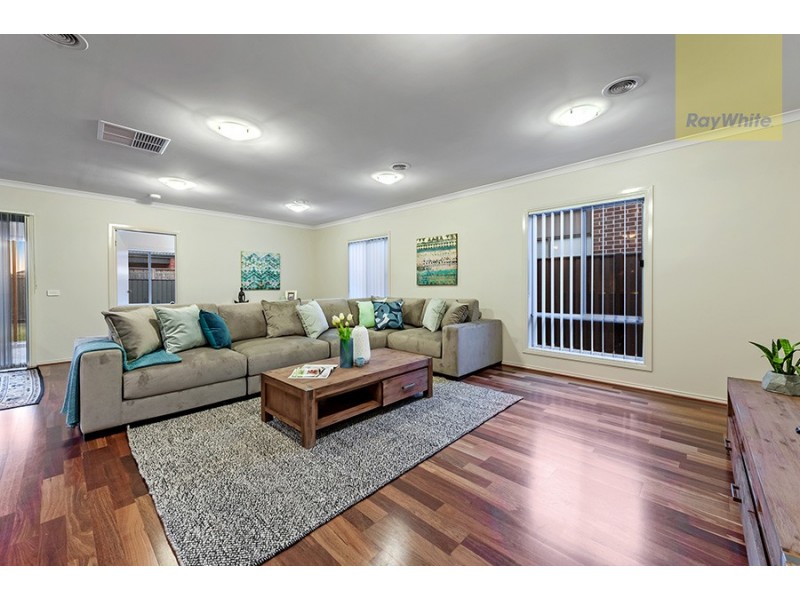 4 Redheugh Street, Craigieburn VIC 3064