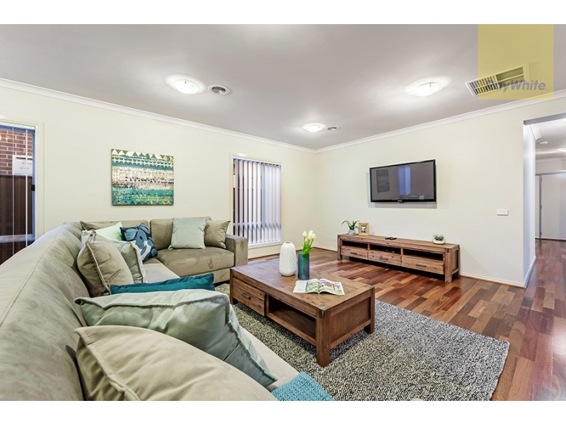 4 Redheugh Street, Craigieburn VIC 3064