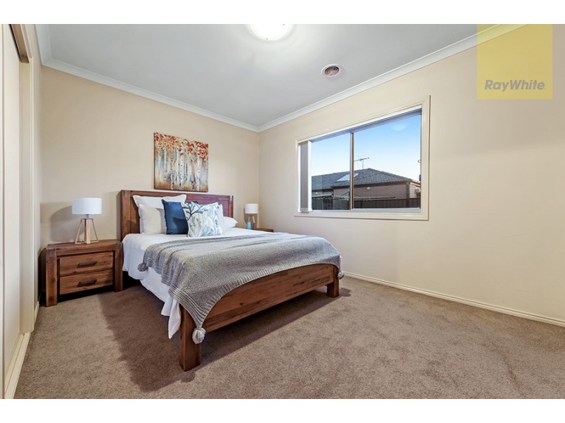 4 Redheugh Street, Craigieburn VIC 3064