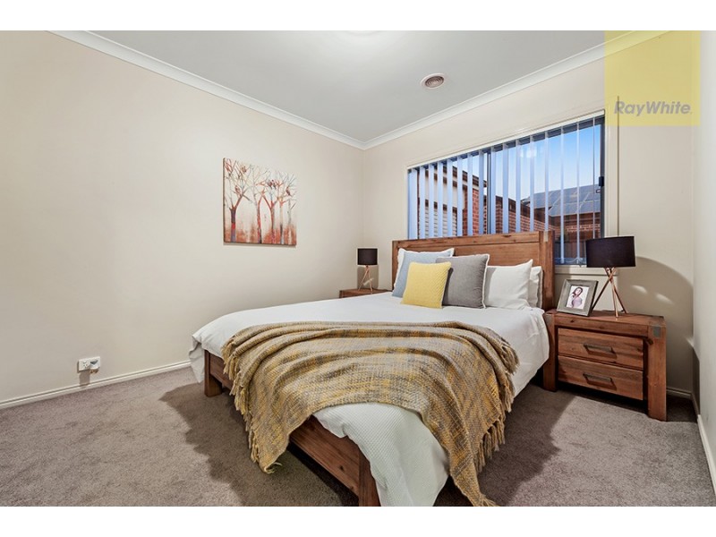 4 Redheugh Street, Craigieburn VIC 3064