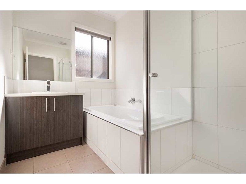 45 Moor Park Drive, Craigieburn VIC 3064