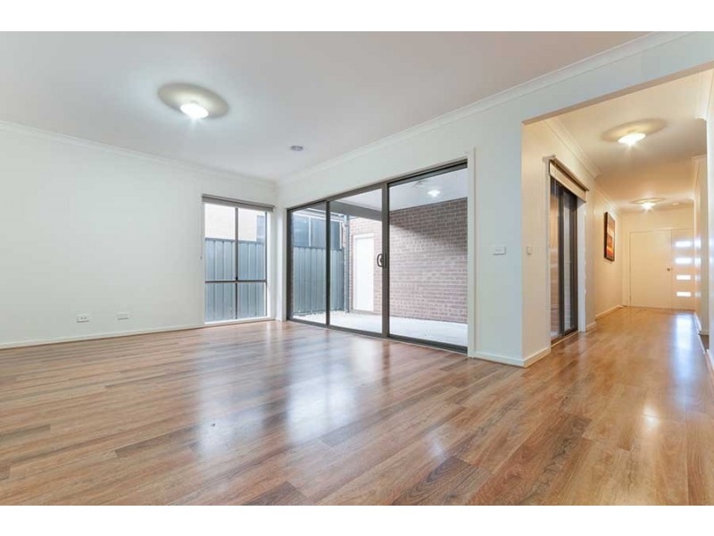 89 Moor Park Drive, Craigieburn VIC 3064
