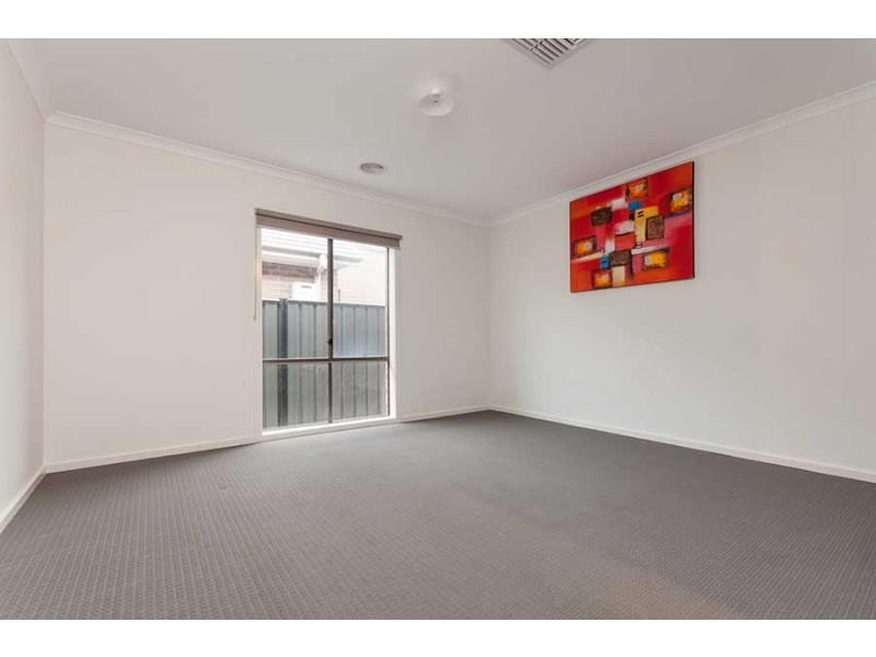 89 Moor Park Drive, Craigieburn VIC 3064