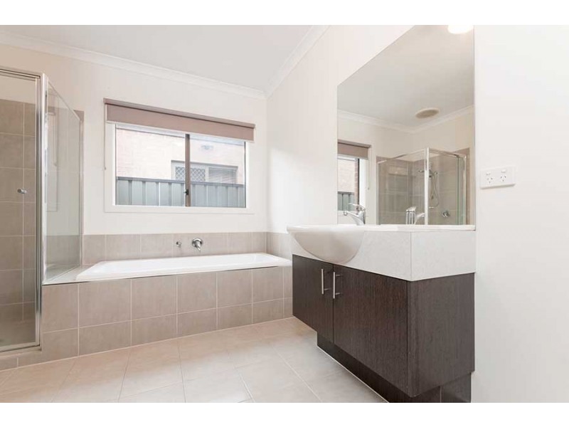 89 Moor Park Drive, Craigieburn VIC 3064