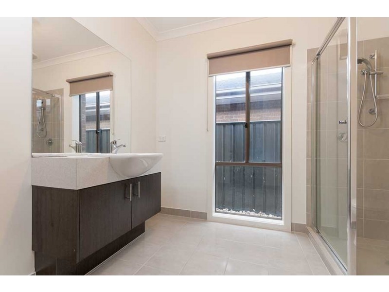 89 Moor Park Drive, Craigieburn VIC 3064