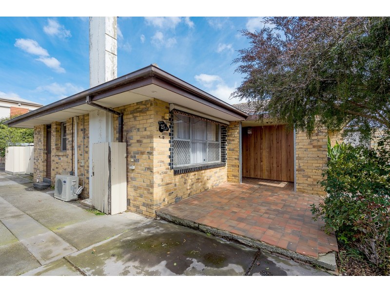 21 Robinson Street, Jacana VIC 3047