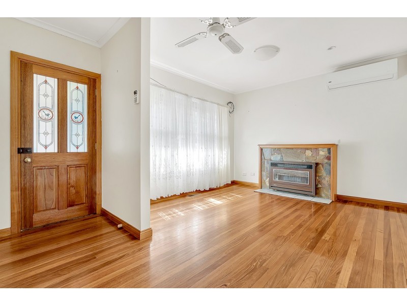 21 Robinson Street, Jacana VIC 3047