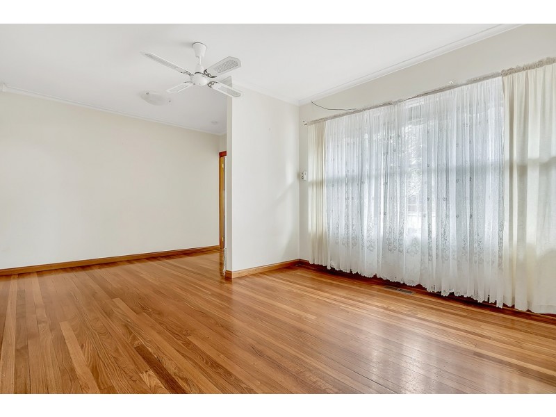 21 Robinson Street, Jacana VIC 3047