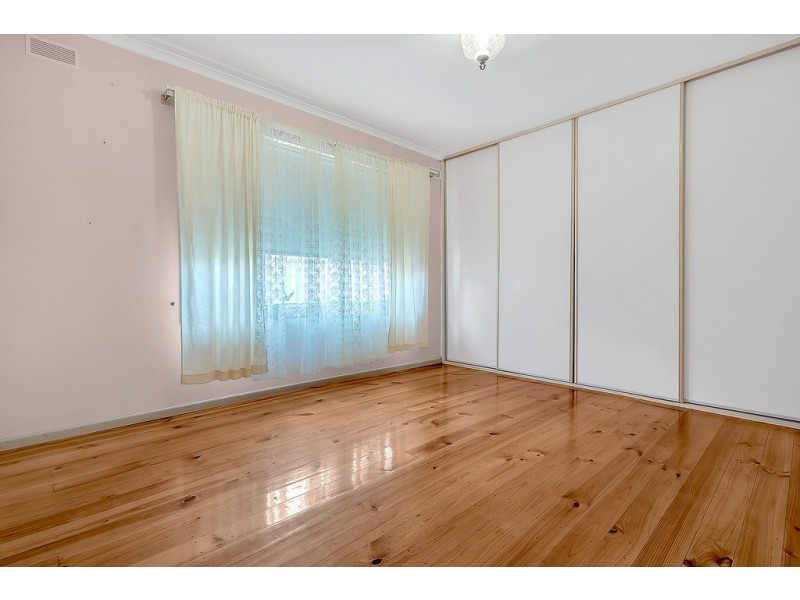 21 Robinson Street, Jacana VIC 3047