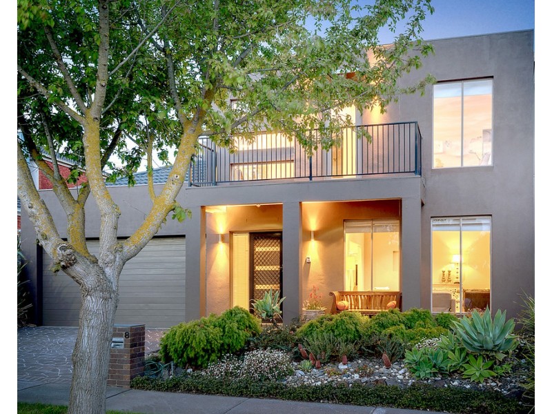 8 Osprey Place, Craigieburn VIC 3064