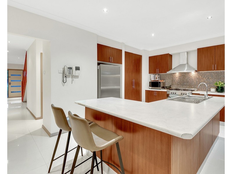 8 Osprey Place, Craigieburn VIC 3064