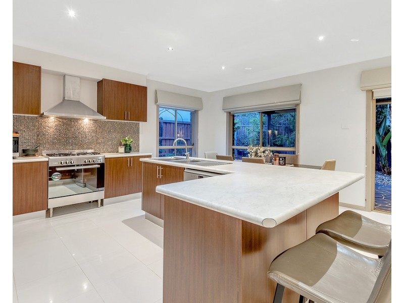 8 Osprey Place, Craigieburn VIC 3064