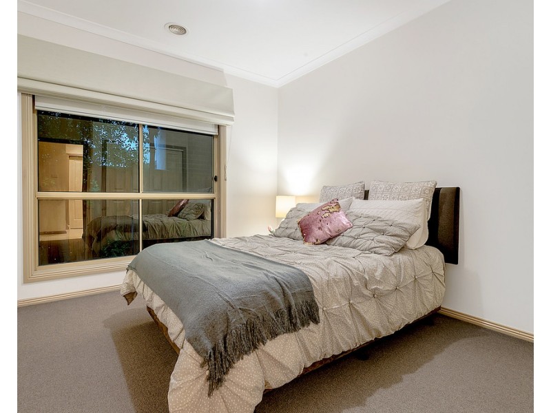 8 Osprey Place, Craigieburn VIC 3064