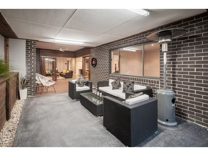 27 Thorngrove Avenue, Craigieburn VIC 3064