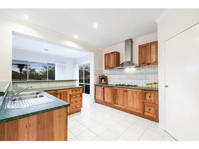 2 Deauville Green, Craigieburn VIC 3064