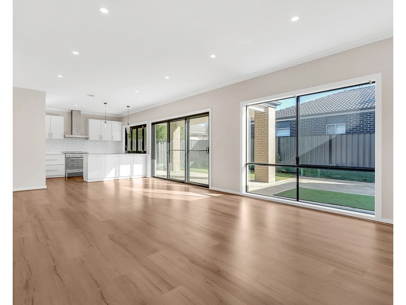 128 Wattletree Street, Craigieburn VIC 3064