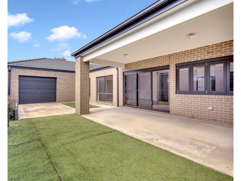 128 Wattletree Street, Craigieburn VIC 3064
