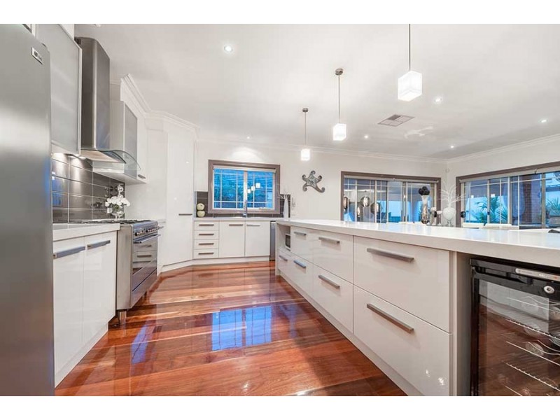 46 Malcolm Creek Parade, Craigieburn VIC 3064