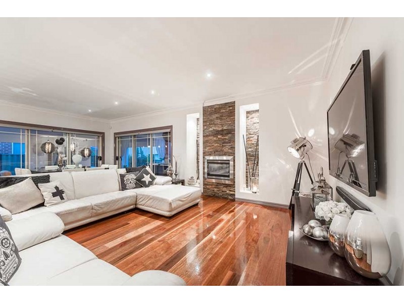 46 Malcolm Creek Parade, Craigieburn VIC 3064