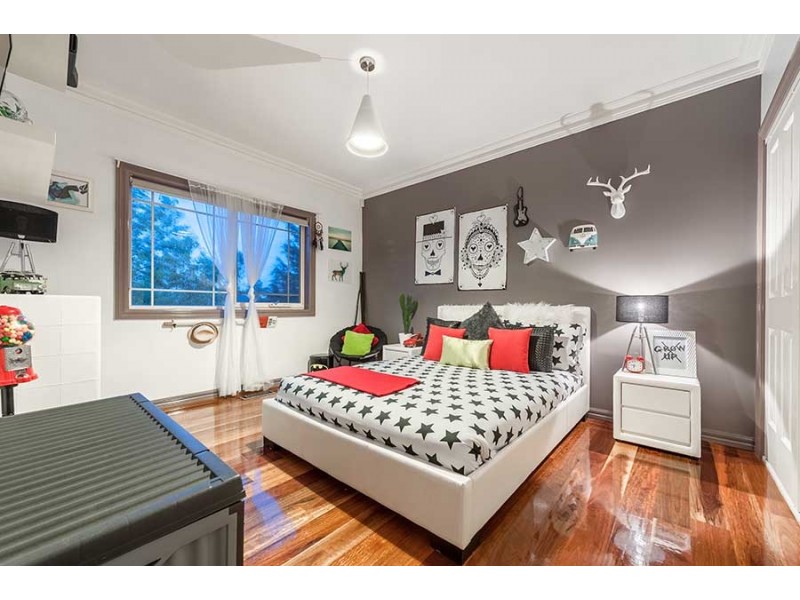 46 Malcolm Creek Parade, Craigieburn VIC 3064