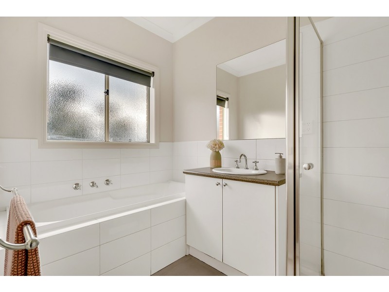 51 Mareeba Way, Craigieburn VIC 3064