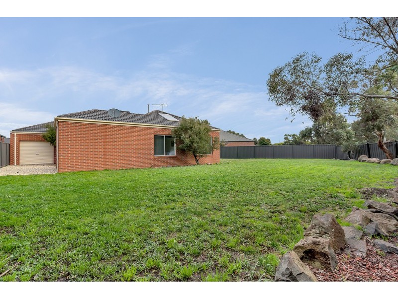 51 Mareeba Way, Craigieburn VIC 3064