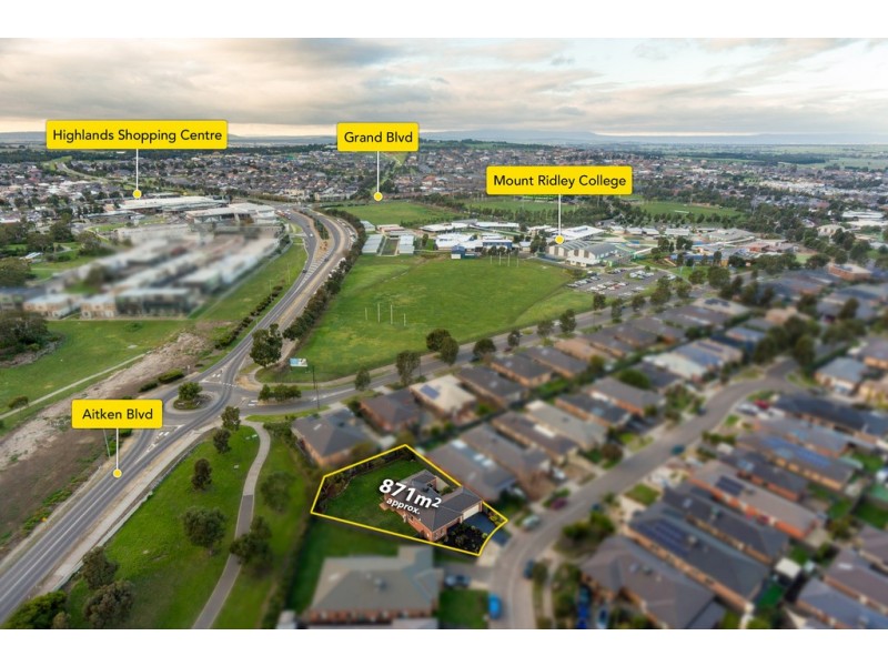 51 Mareeba Way, Craigieburn VIC 3064