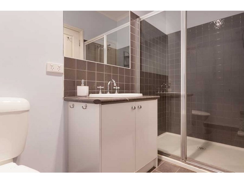 24 Thames Way, Roxburgh Park VIC 3064