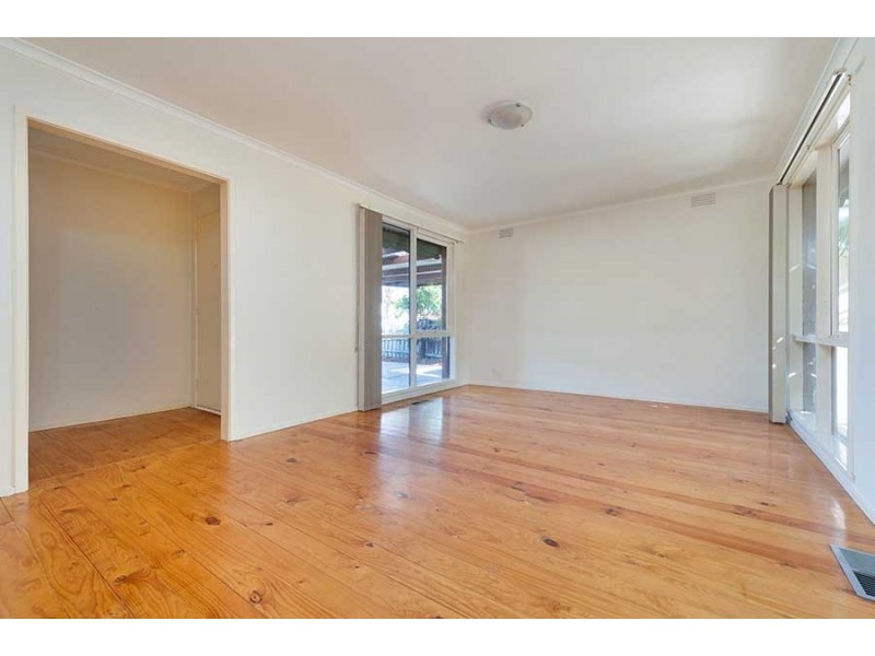 5 Mitford Crescent, Craigieburn VIC 3064