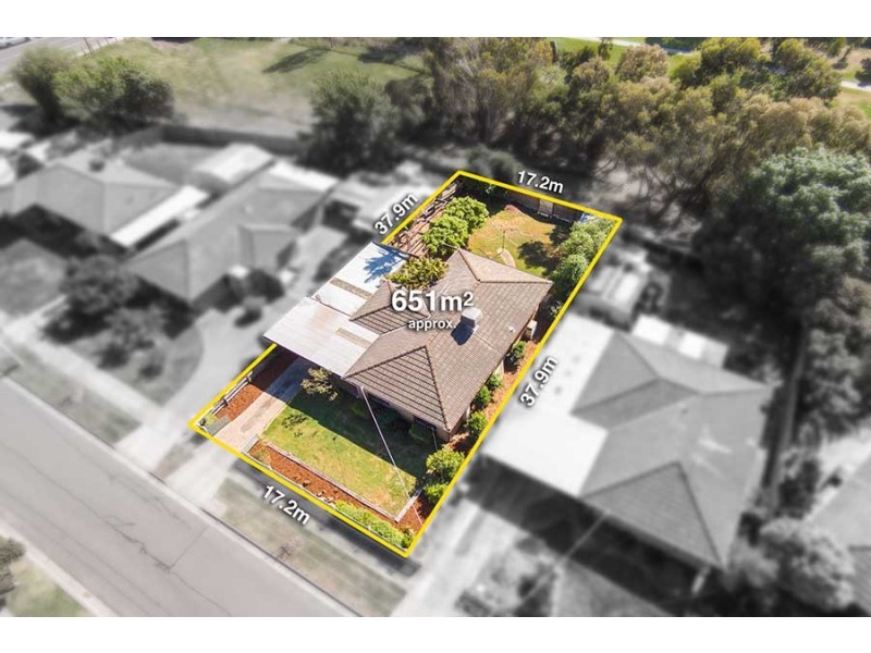 5 Mitford Crescent, Craigieburn VIC 3064